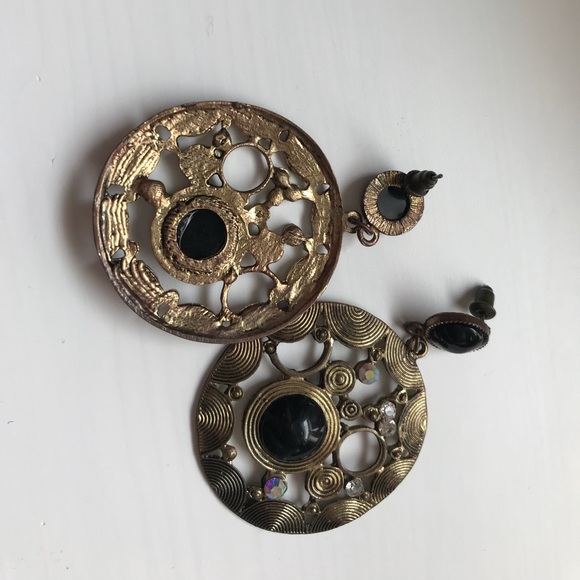 Black and gold statement earrings - Picture 2 of 2